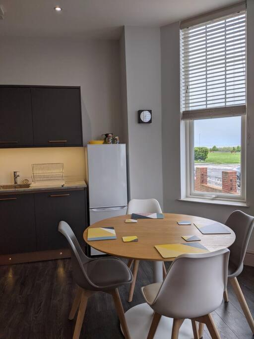 Waves@Walpole - 2 Bed Flat With Amazing Sea Views Margate Exterior foto